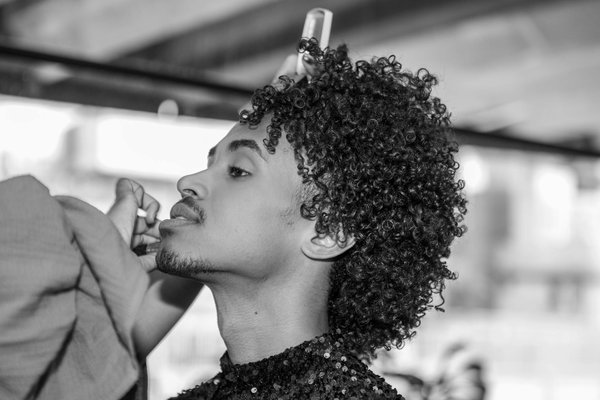 Mode y2k en promotion : ne manquez pas ces tendances incontournables